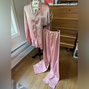 Vintage (2003) Victoria’s Secret pink long sleeve pajamas.
